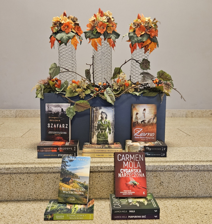 Kompozycja przedstawiająca okładki zakupionych książek
